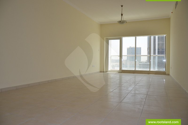 Beautiful Apartment  with Business Bay Lake View