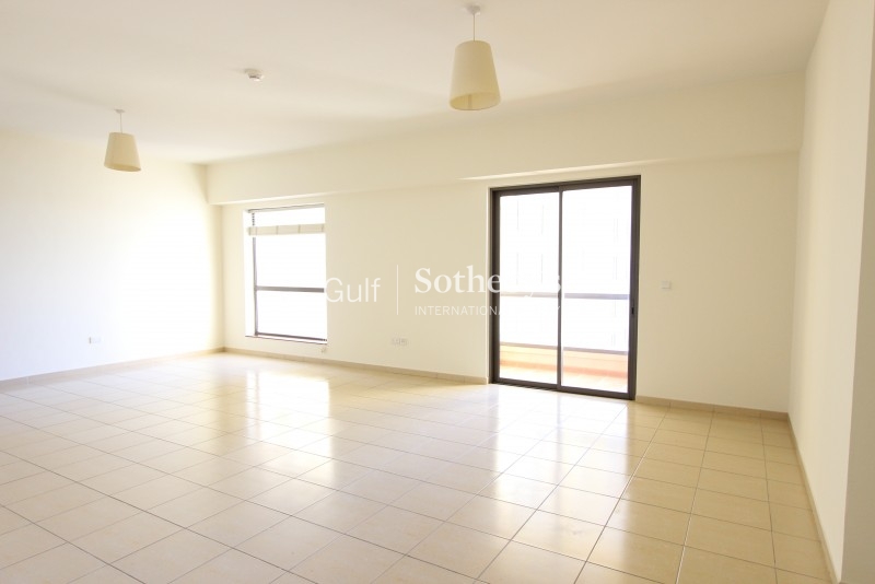 Panoramic Unfurnished Sea View Low Floor