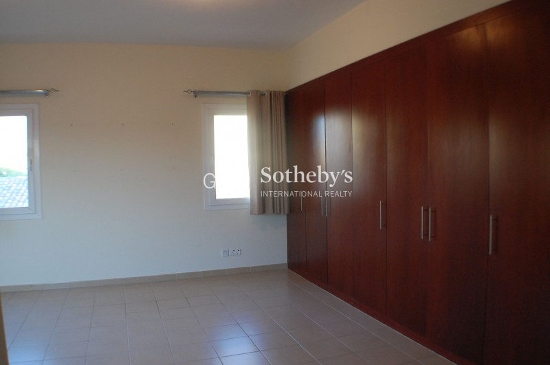 Best Price, 5 Bed Saheel, Directly Opposite Pool And Park Er R 9917