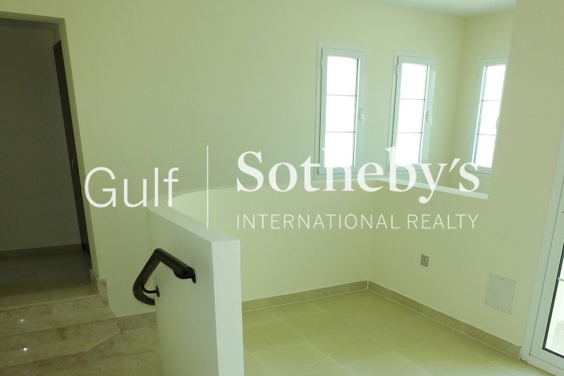Large 1bed, Fantastic Marina View, 140,000 Aed