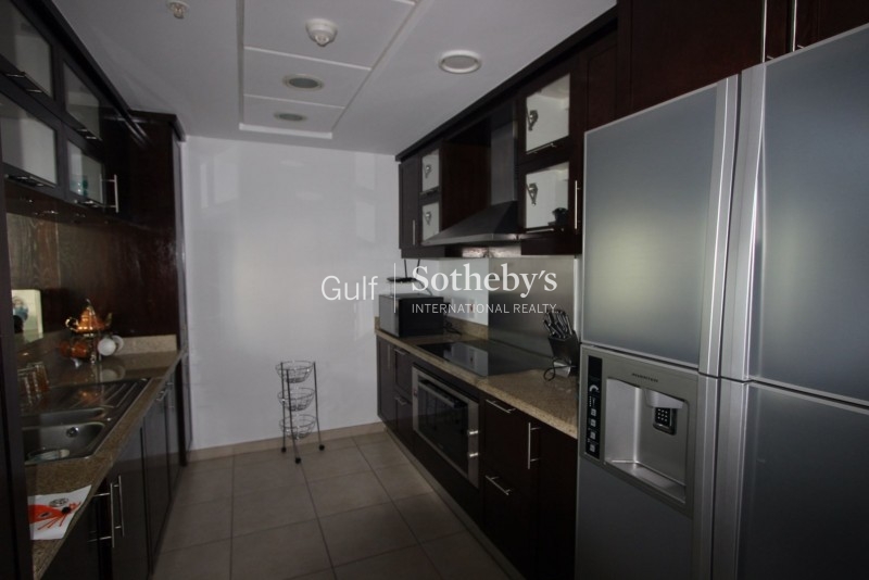 Large Beautiful One Bed With Panoramic City Views, Wooden Flooring , Burj Daman, Difc-Aed 135,000 Er R 10122