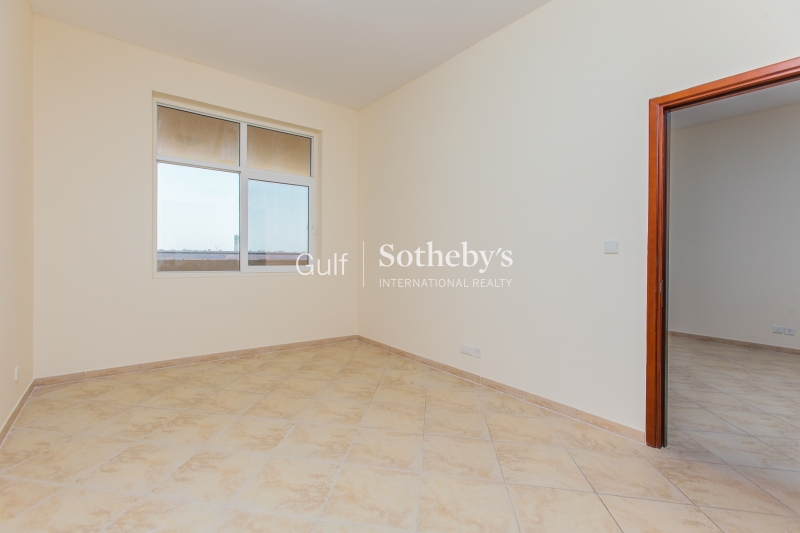 Golf Course View In The Fairways Fantastic 1 Bedroom Apartment Er S 7277