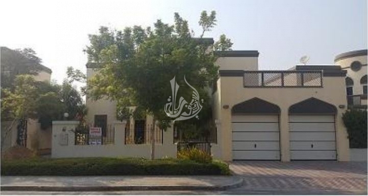 Well Maintained 5 Br Regional Villa In Jumeirah Park
