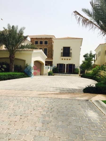 Spacious Villa in Jumeirah Golf Estates with Lake View