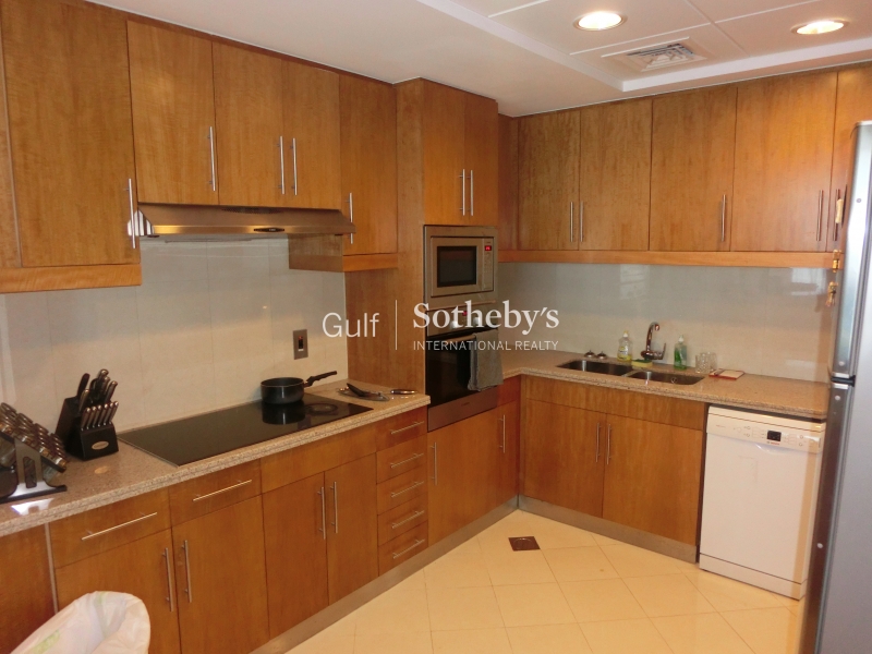 A Three Bedroom Townhouse In Seasons Community Close To The Entrance Of Jvc Er S 6566