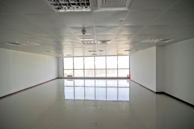 Beautiful Fitted Office Jumeirah Bay X2