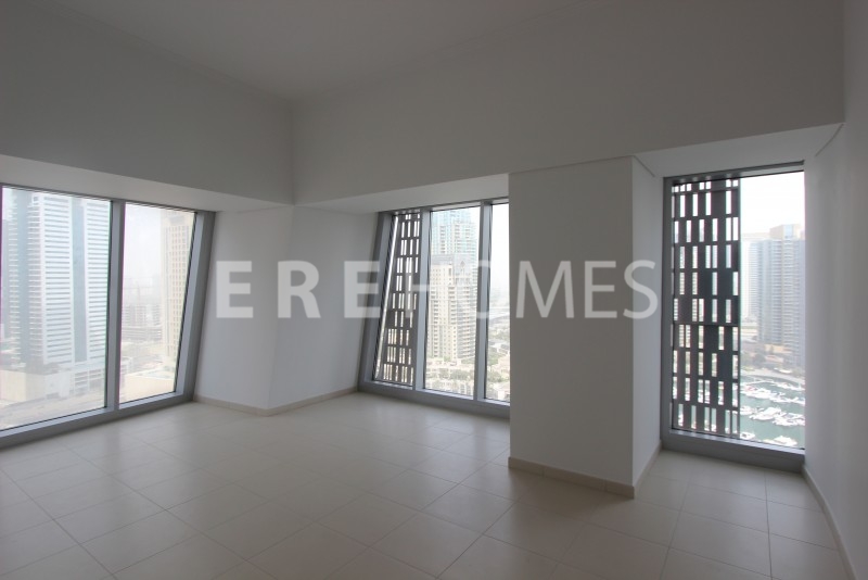 An Impressive, Vacant 2 Bedroom Apartment With Lovely Marina Views For Sale In Cayan Tower. Er S 5501