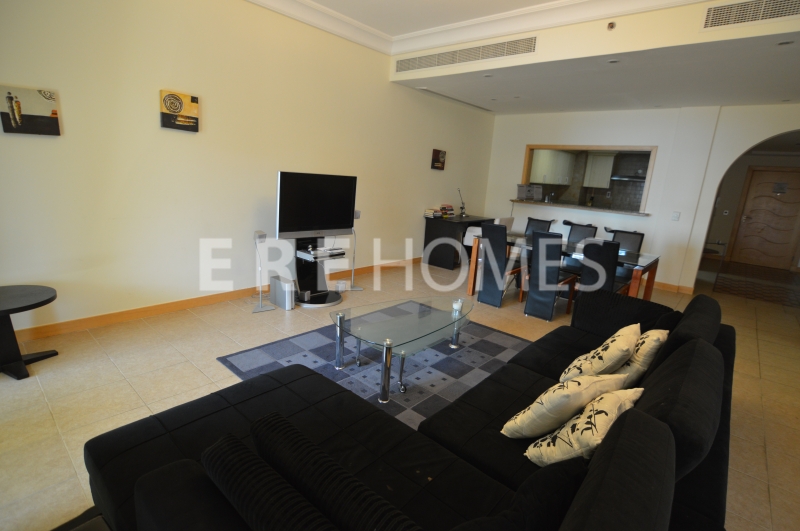 Large Three Bedroom Duplex Apartment For Sale With Full Lake View Er S 6474