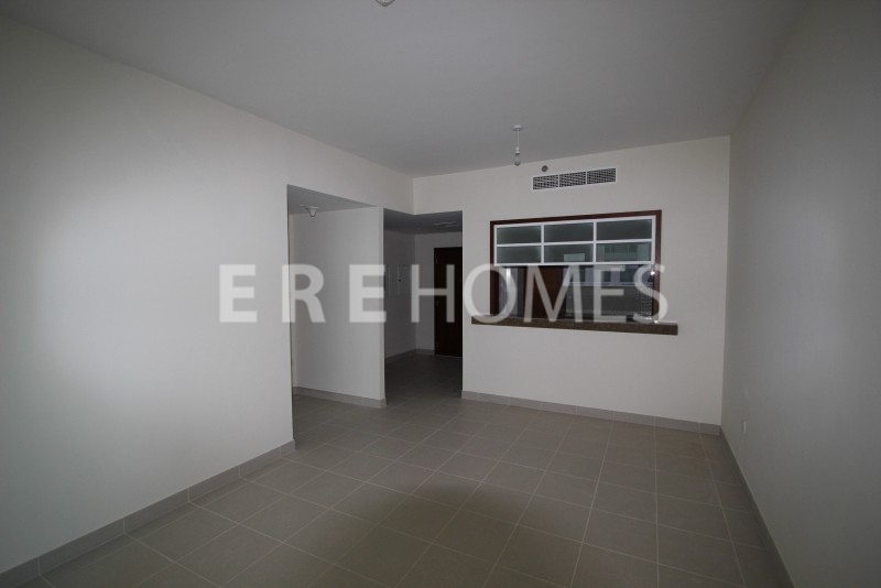 Rare 1 Bed With 200 Sqft Terrace, Boulevard Central 2, Downtown-125,000 Aed