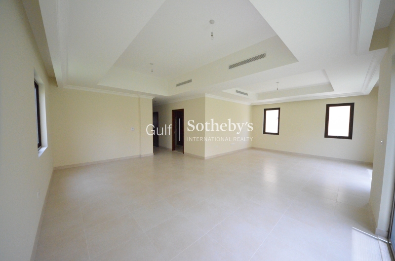 Sea Facing 3 + Maids For Sale In Shams 2 For Sale And Offered Furnished. Er S 3912 