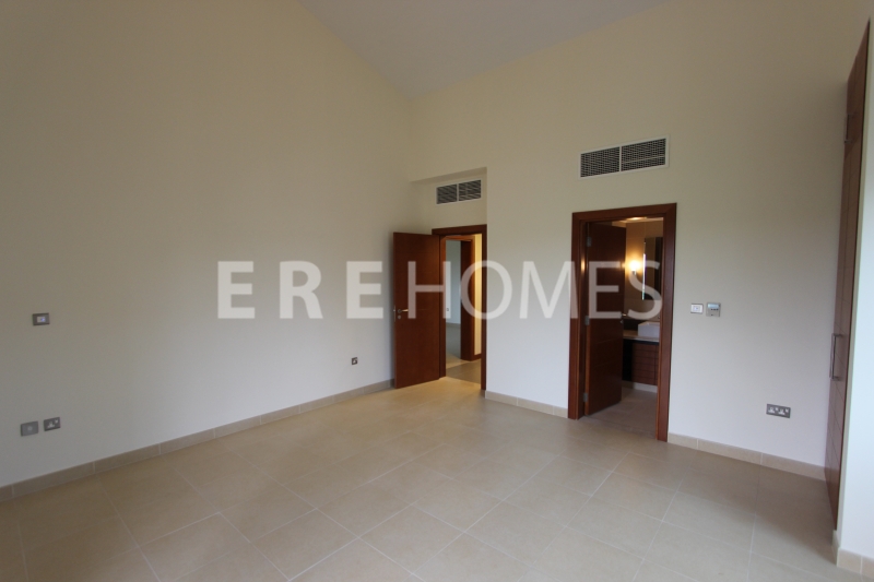 2 Bed Plus Maid Apartment In Marina Residence On A High Floor With Glancing Views Of The Bur Al Arab 