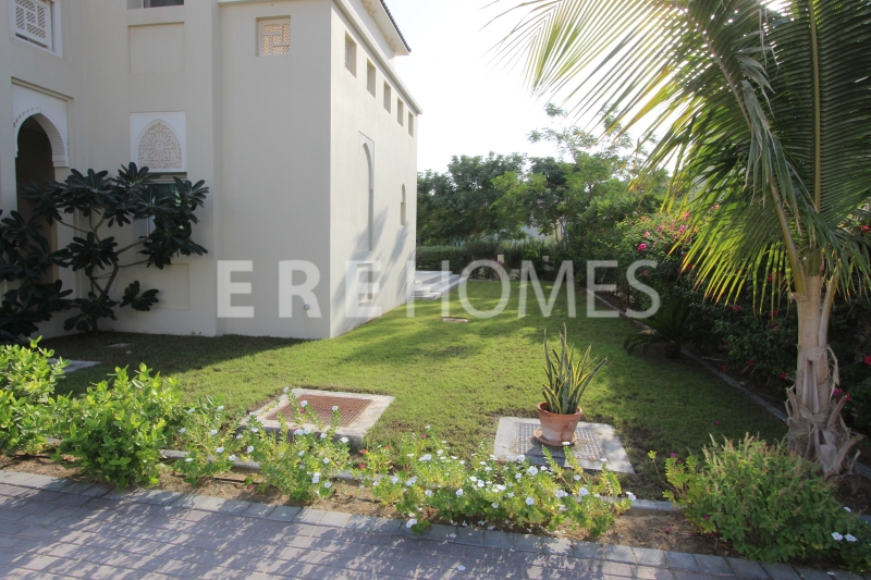 Golf Home Villa A Type With Front And Rear Golf Course View For 16m Er-S-6197 
