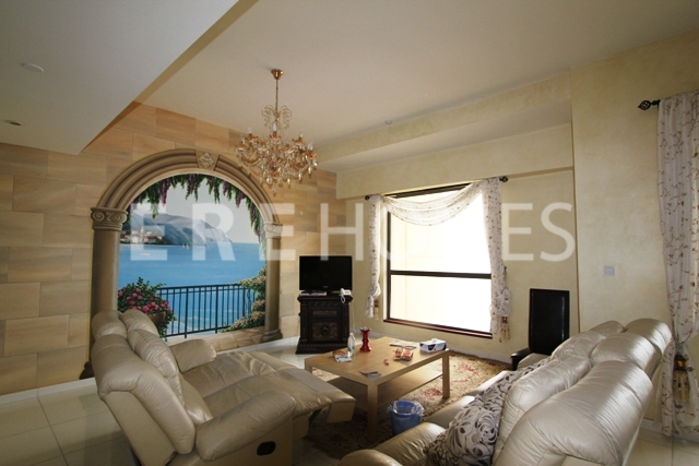 Full Sea View, 2 Bedrooms, Fully Furnished Apartment, 160k On 1 Chqs! Er R 5550