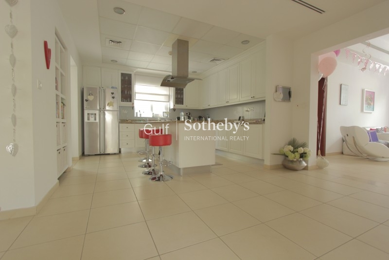 Fully Fitted Office For Rent In Al Barsha 1 Er R 12153