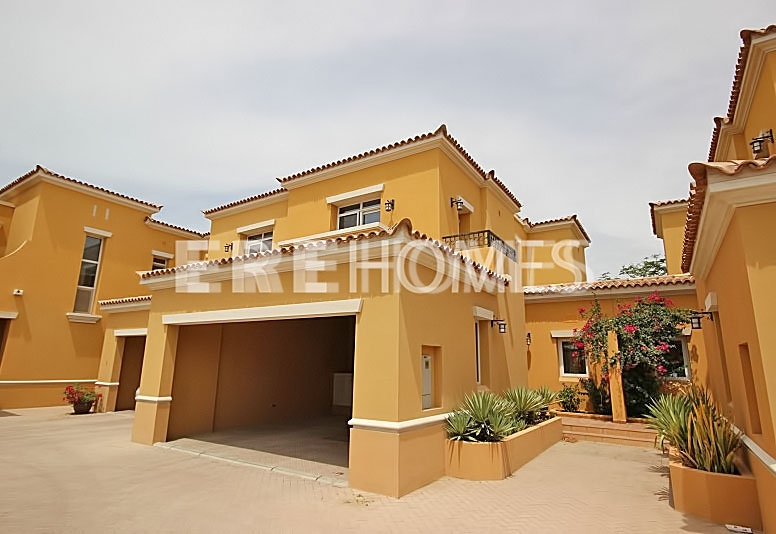 Palmera C Type, 2 Bed, Dirrectly Opposit The Pool And Park Available At 2.5 Million Er-S-6278 
