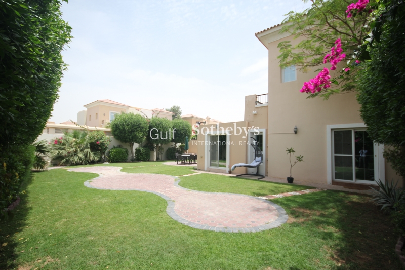 A Stunning High End Furnished C1 On The Golf Course In Calida Er S 7842