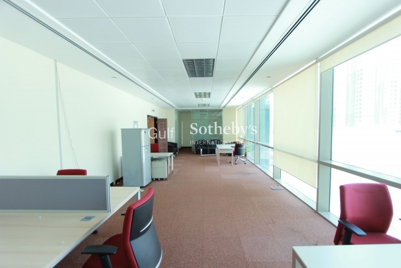 Beautiful Fitted Office With Partitions Difc