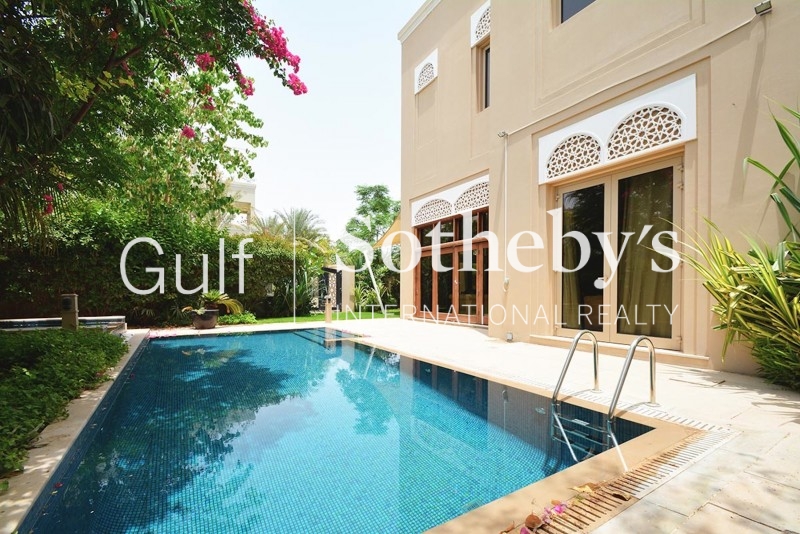 Fully Furnished 4 Bedroom Villa In Palm