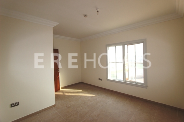 Wonderful Type B Situated On The 8th Floor Of The Stunning Al Anbara Shoreline Building Er R 13144