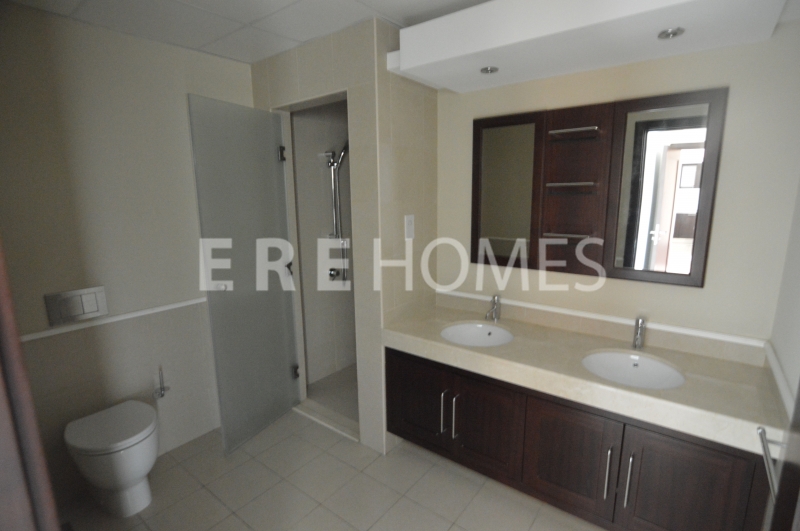 Rare To The Market-Mid Floor 2 Bedroom Apartment In Tanaro-Tenanted Until November Er S 7470 