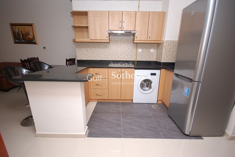 Fully Furnished 1br Apartment In Elite 8