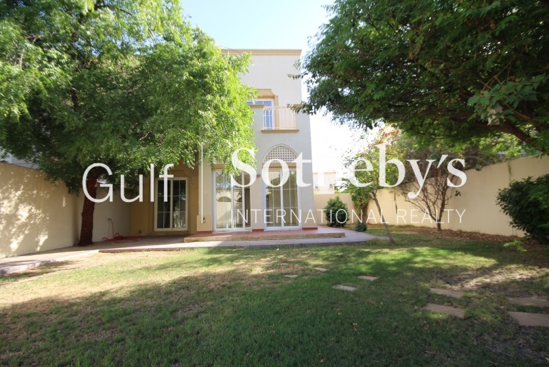 2 Bedroom Upgraded Full Open View With Large Balcony