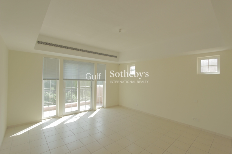 1 Bed Apartment, Attreen, Old Town Island Er-S-3333