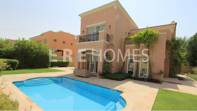 Private Pool, Immaculate 5 Bed Plus Maids Villa, Now Vacant. Er-R-3627