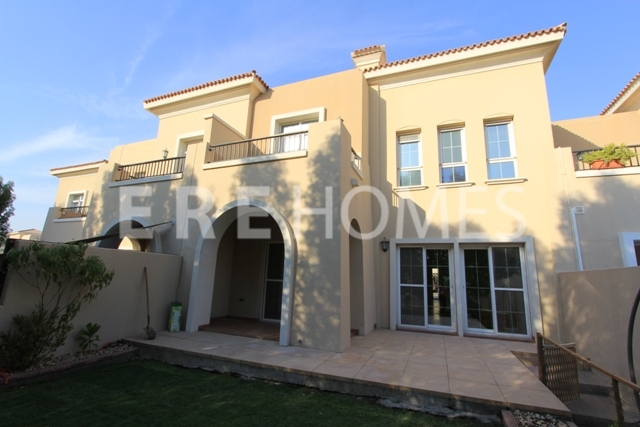 Lake View, Al Reem, 1m, 3/4 Bed Plus Maids Study And Family Room. Er R 3771