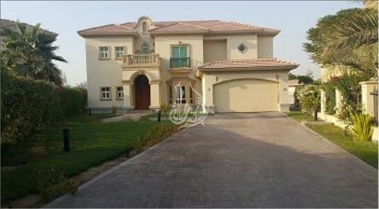 4 Br Villa With Huge Plot Size In Jumeirah Islands