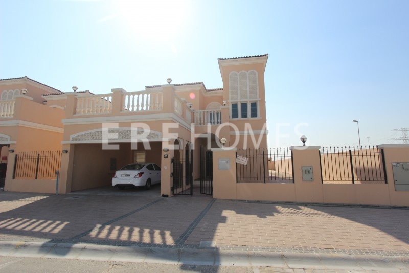 Priced To Sell! A Two Bedroom Independent Mediterranean Villa On A Large 7900 Sq Ft Plot Er S 6568