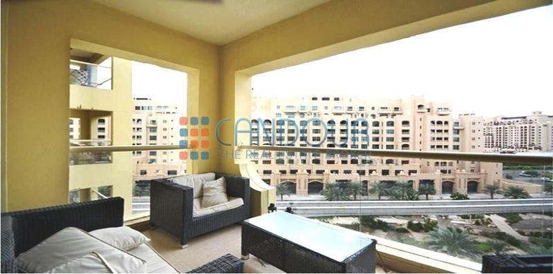 1 Br Apartment With Partial Sea View At Bay Central