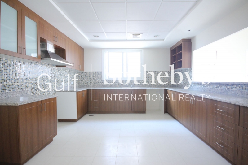 Spacious Fully Furnished 2 Br, Yacht Bay