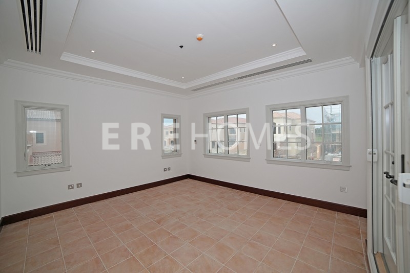 Beautiful Brand New Three Bedroom Apartment, Difc, Burj Daman Er R 10619