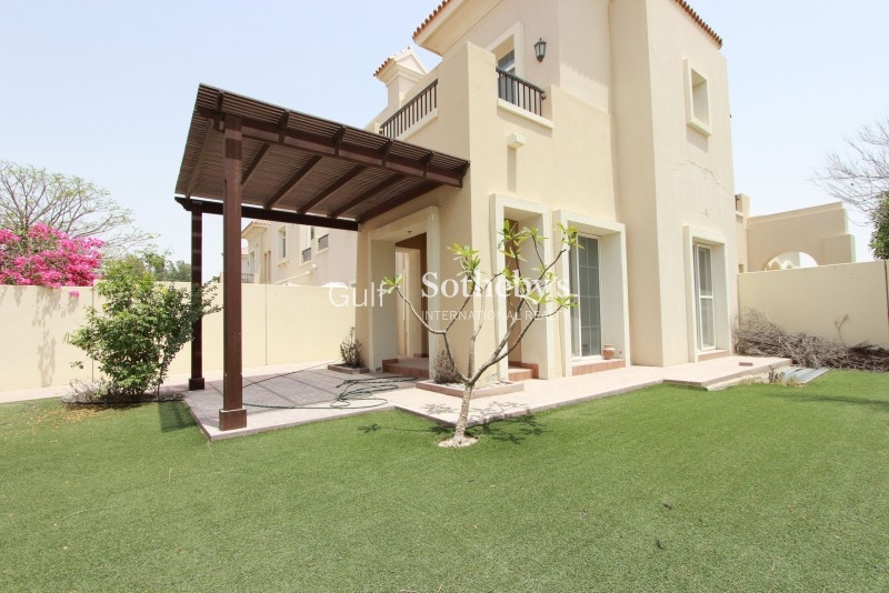 Quiet Type 4e Al Reem Villa Available Now