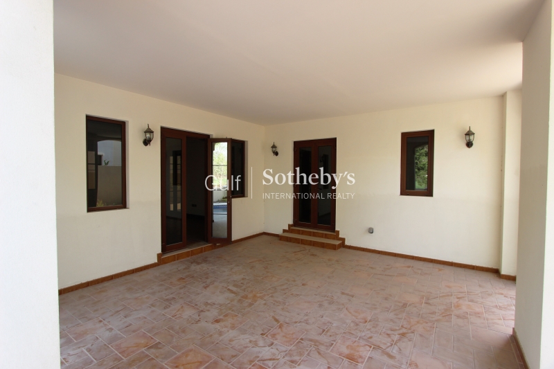 Spacious 2 Bed, Al Reem 2, Maintenance Contract Included Er R 15434