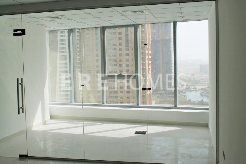 Palm Jumeirah Luxury European Gallery View Signature Available Call Gavin Now To Book Viewing For This Weekend Er R 9555