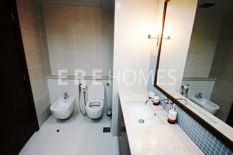 Exclusive Well Priced 2 Bedroom High Floor In Baltic Oceana Palm Jumeirah Er S 5187