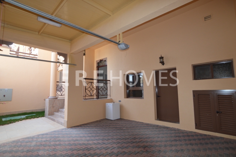 4 Bedroom Villa In A Brand New Compound In Jumeirah 1 Er R 15802