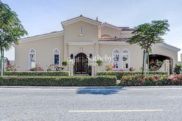  Vacant 5 Br 12'000 Sq. Ft. Family Villa In Emirates Hills Er S 8084