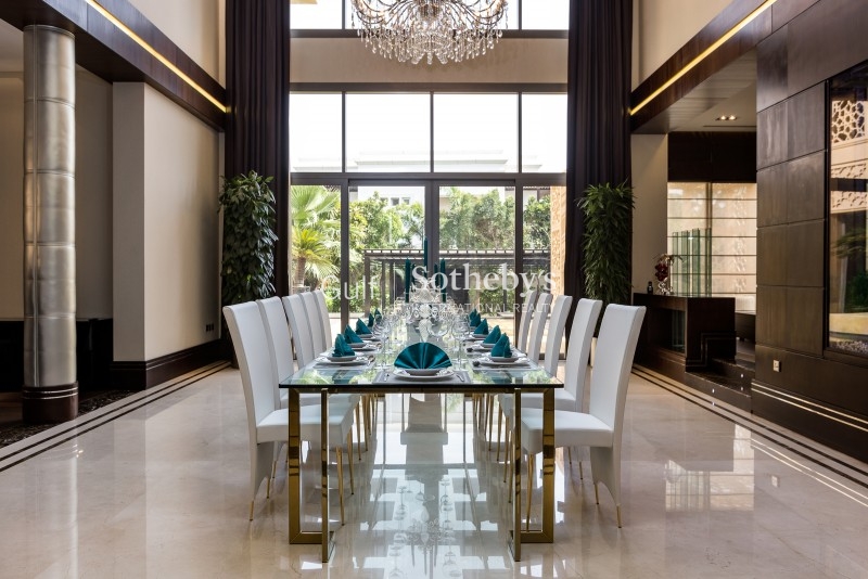 Exclusive Opulent Villa In Emirates Hills