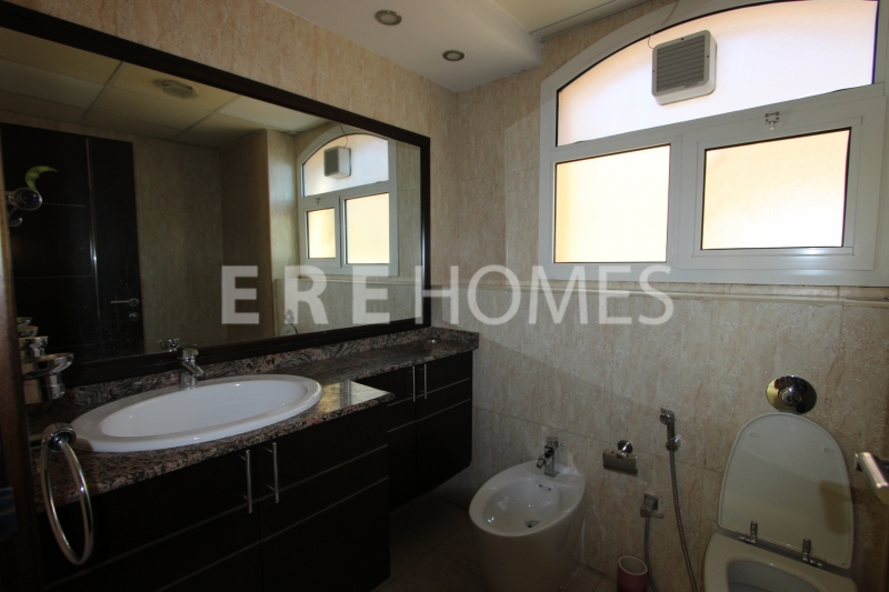 4 Bedroom Villa With A Private Pool In Jumeirah 3, Close To Beach Er R 15915