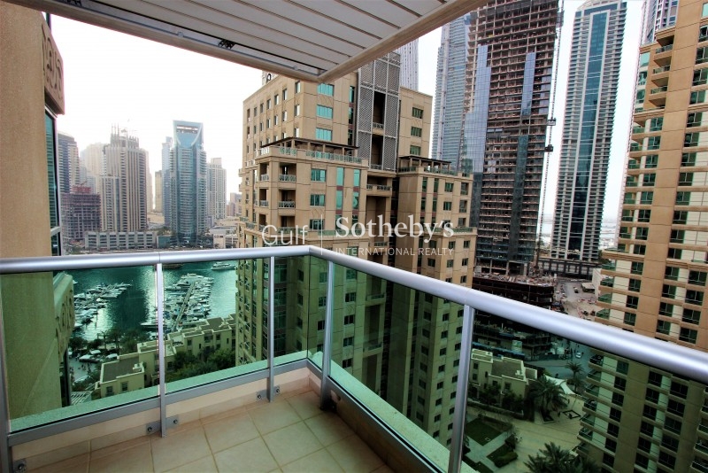 Bright And Spacious 3br With Marina View