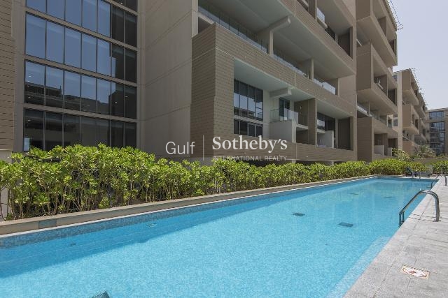 Immaculate, 3 Bedroom, 3 Storey Villa In Dubai Marina For Sale With Full Marina Views, Quality Finish And Large Terrace. Er S 5402
