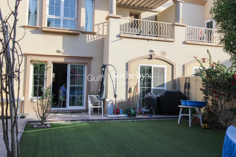Extended 3br Villa Close To Pool And Park