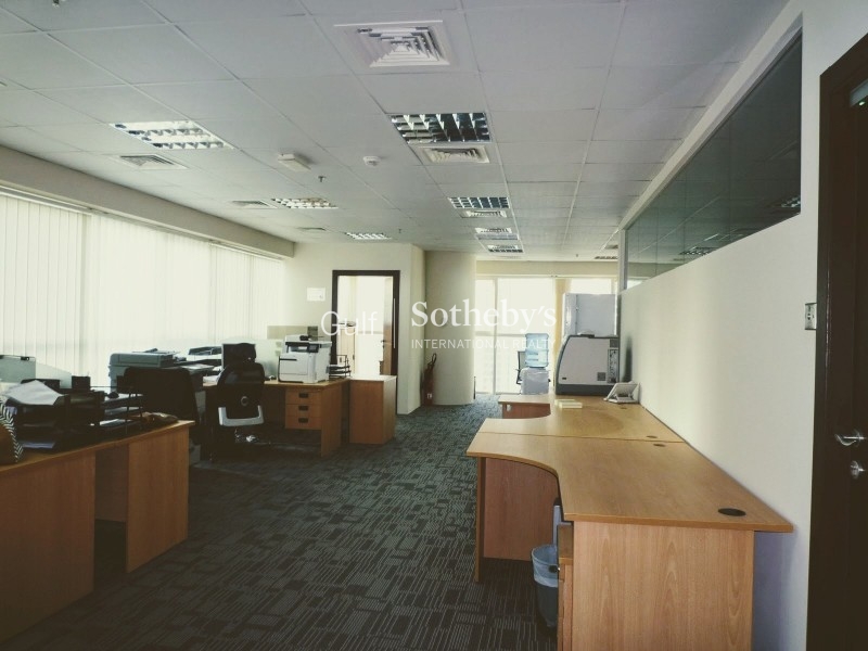 Well Presented Fitted Office In Jlt