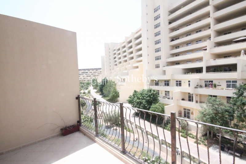 Fantastic 1 Bed In Tiara Emerald, Palm Jumeirah Available Now Er R 12464 