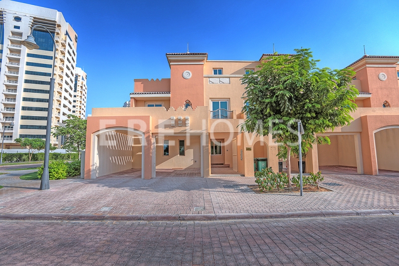 Beautiful Oliva Townhouse With 4 Bedrooms And Maids Room