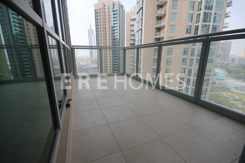 Large One Bed, Emaar, Marina Quays, Over 1000 Sqft, 120,000k 1 Cheque, Infinity Pool And Indoor Gym, Direct Access To Marina Walk Er R 11014