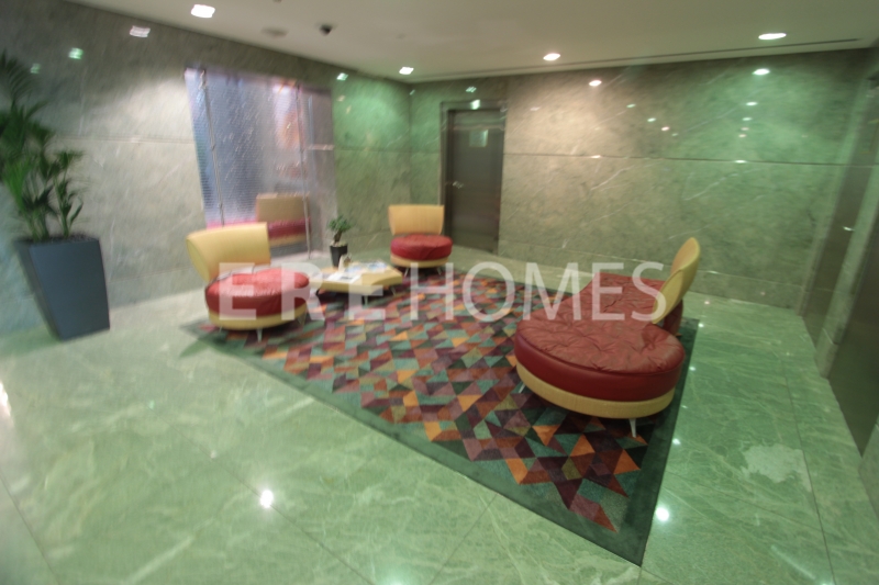 Penthouse Available Now, In Shoreline Palm Jumeirah, Vacant Now Only 280,000 Aed Er R 9666